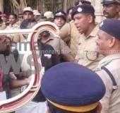District Police Chief blocked mahouts from feeding elephants during Thrissur Pooram, video out